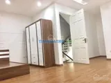 Cho thuê căn hộ dịch vụ tại 237 hồng hà (gần chợ long biên), hoàn kiếm, hà nội