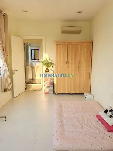 Phòng full nội thất ở căn biệt thự gần bv nhà bè