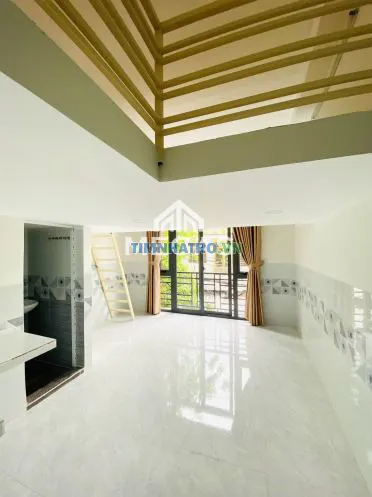 Phòng full nội thất ban công ở đường hoà bình