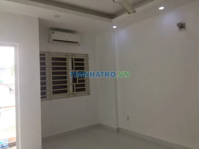 Tìm nữ ở ghép q4, giá 1tr75 người 1:1, máy lạnh, nước nóng, tủ, giờ tự do, có lan can, sân thượng th
