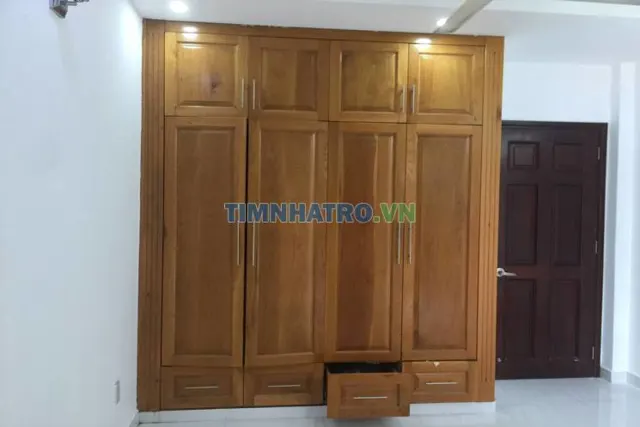 Tìm người ở ghép1:1 Quận4 giờ tự do, 1tr75/ng, máy nóng lạnh, sạch sẽ lan can sân thg. 0977066857