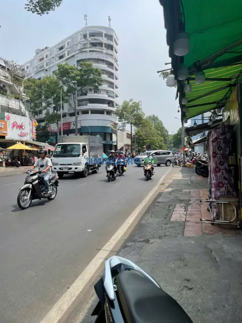 Cho Thuê Nhà Nguyên Căn Đường Trần Phú P7,Q5 Dtich 170M2, 2 Lầu Giá 30Tr/Tháng