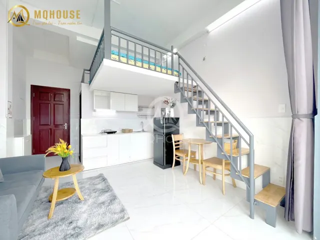 Cho thuê duplex có ban công gác cao  Ngay Etown Cộng Hoà