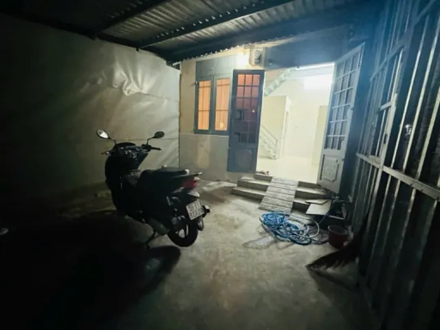 CHO THUÊ NHÀ MẶT TIỀN ĐƯỜNG SỐ – P. LINH ĐÔNG CŨ, 1pn1wc giá 6tr/tháng