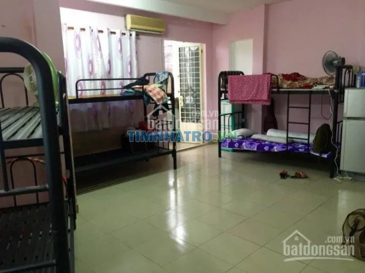 Phòng trọ quận 4, giá rẻ 700 nghìn/người/tháng, cho nữ sv 700.000 đ