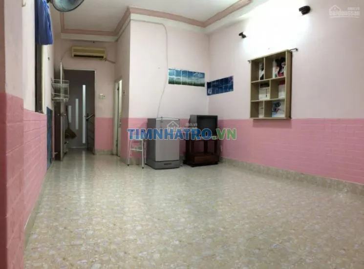 Q. 10, phòng 20m2 cho nữ thuê văn minh sạch sẽ, 3.7tr/th