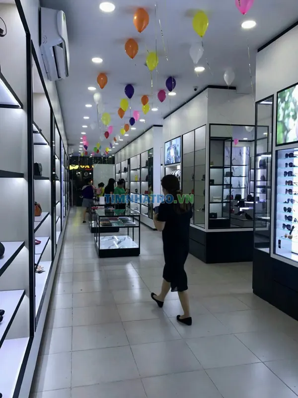 Cho Thuê Nhà Mặt Tiền Kinh Doanh Cao Thắng Quận 10
