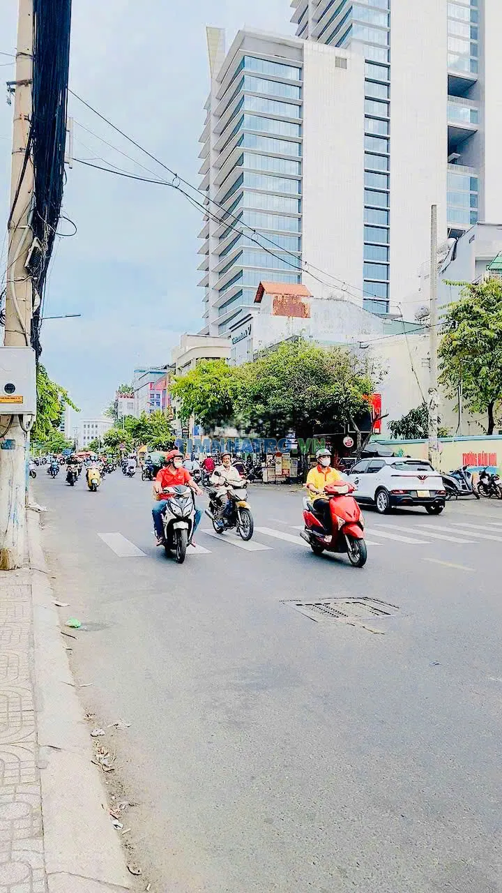 Cho Thuê Tòa Nhà 186-186A Cách Mạng Tháng 8 Dtsd: 780M2 Vị Trí Vàng Quận 3