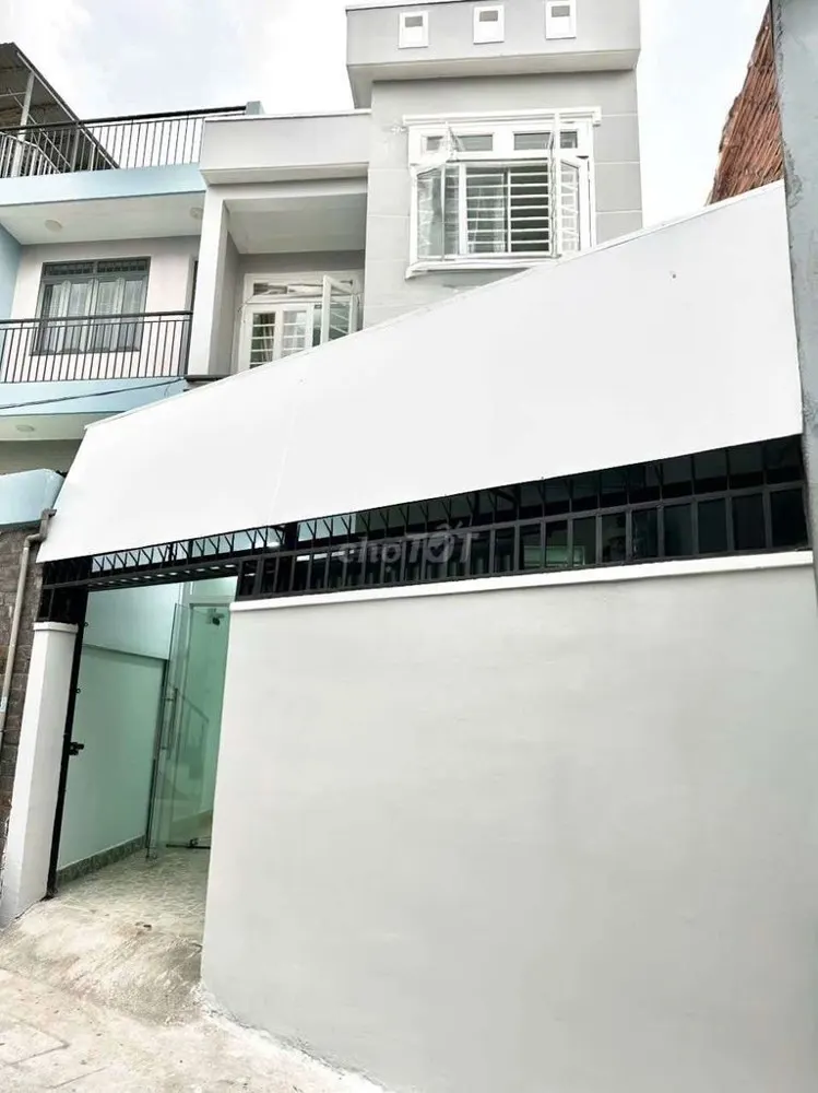 CHO THUÊ NHÀ NGUYÊN CĂN ĐƯỜNG SỐ 4, P.LINH TÂY - 2 TẦNG CÓ 2PN 2WC GIÁ 10TR/THÁNG