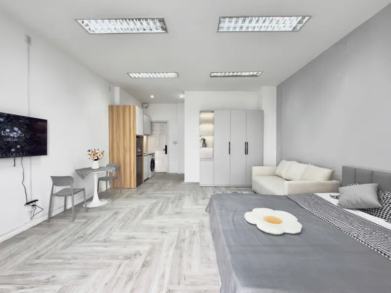 CĂN HỘ STUDIO BAN CÔNG 40M2 NGAY HỌC VIỆN HÀNG KHÔNG - TÂN BÌNH