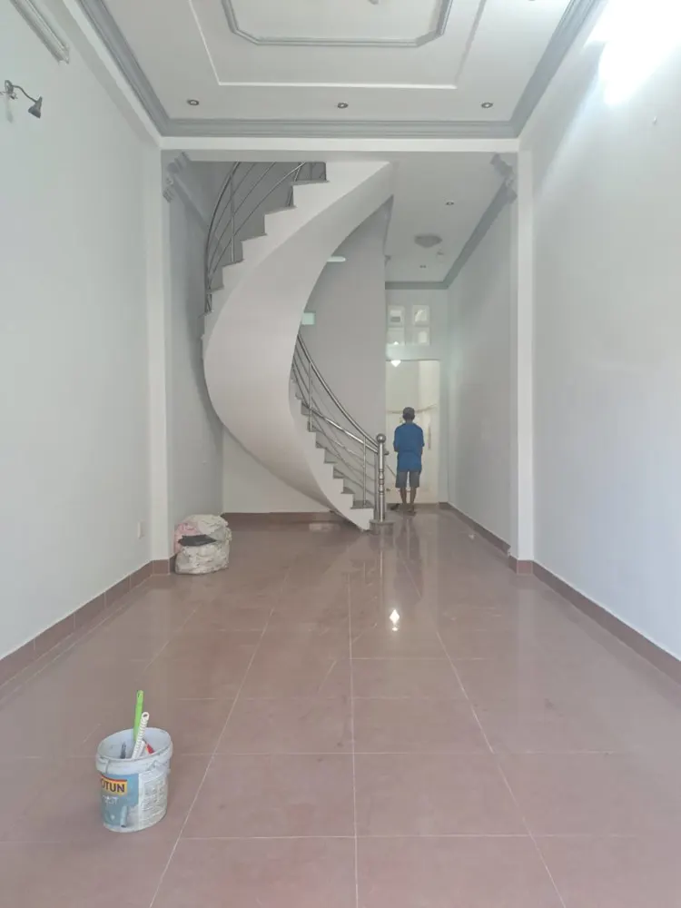 Cho thuê Nhà 3 Tầng Hẻm oto Hoàng Diệu 2, Thủ Đức - 3pn 3wc Giá 13tr/tháng