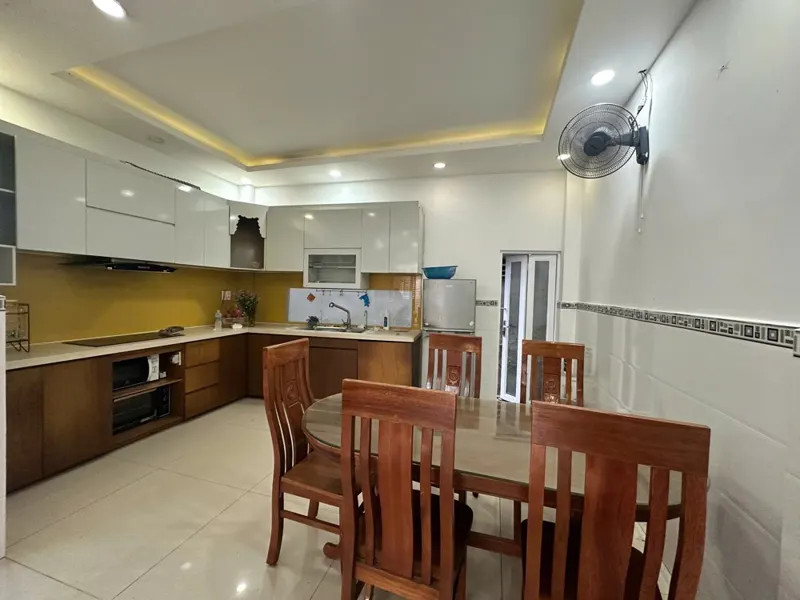 (14tr) Cho Thuê Nhà nguyên căn Đường 40, Hiệp Bình Chánh, 4PN 3WC, full nội thất gần PVĐ – 14tr