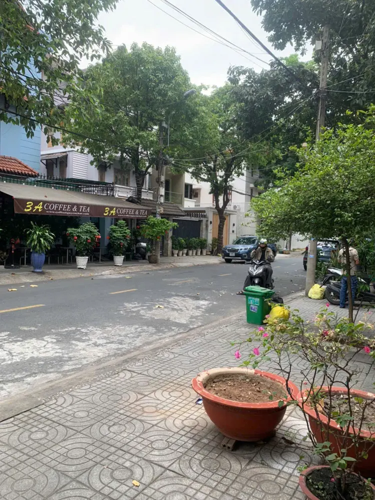 (Giá 25tr) Chính Chủ - Nhà phố Mặt Tiền Đường 21 P. Linh Chiểu, 3PN 4WC, 3PN4WC, xe hơi đậu cửa