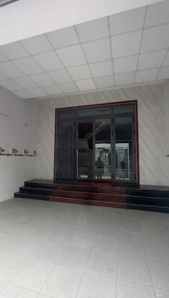 (15tr) Cho Thuê Nhà 3 Tầng  – 3PN 3WC – sân đậu ô tô – ĐS 24 P.  Linh Đông, Sân Đậu oto