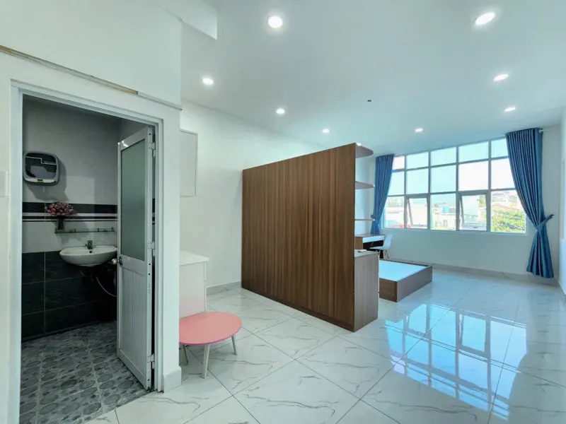 CHO THUÊ PHÒNG STUDIO VIEW KÍNH CỬA SỔ TRỜI FULL NỘI THẤT RỘNG KHU VỰC TÂN PHÚ