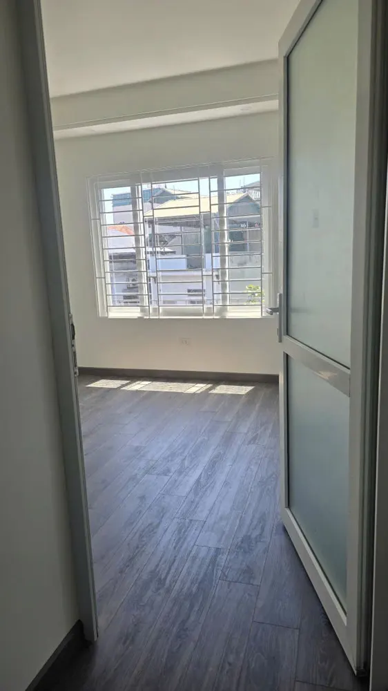 Chính chủ Cho thuê nhà nguyên căn có 5 Tầng *40m2, 2 mặt thoáng, nhà mới tinh, nội thất cơ bản, ưu t