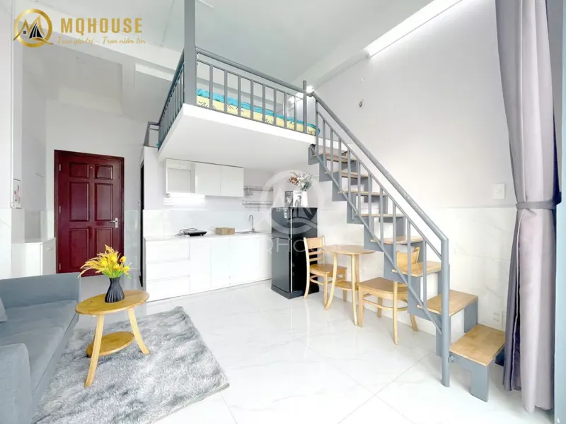 Cho thuê duplex có ban công gác cao  Ngay Etown Cộng Hoà