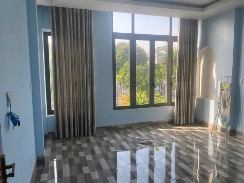 Cho Thuê Nhà Hẻm xe Tải, Đường 9 Linh Trung, Thủ Đức - 2 tầng, 3pn3wc giá 15tr/tháng