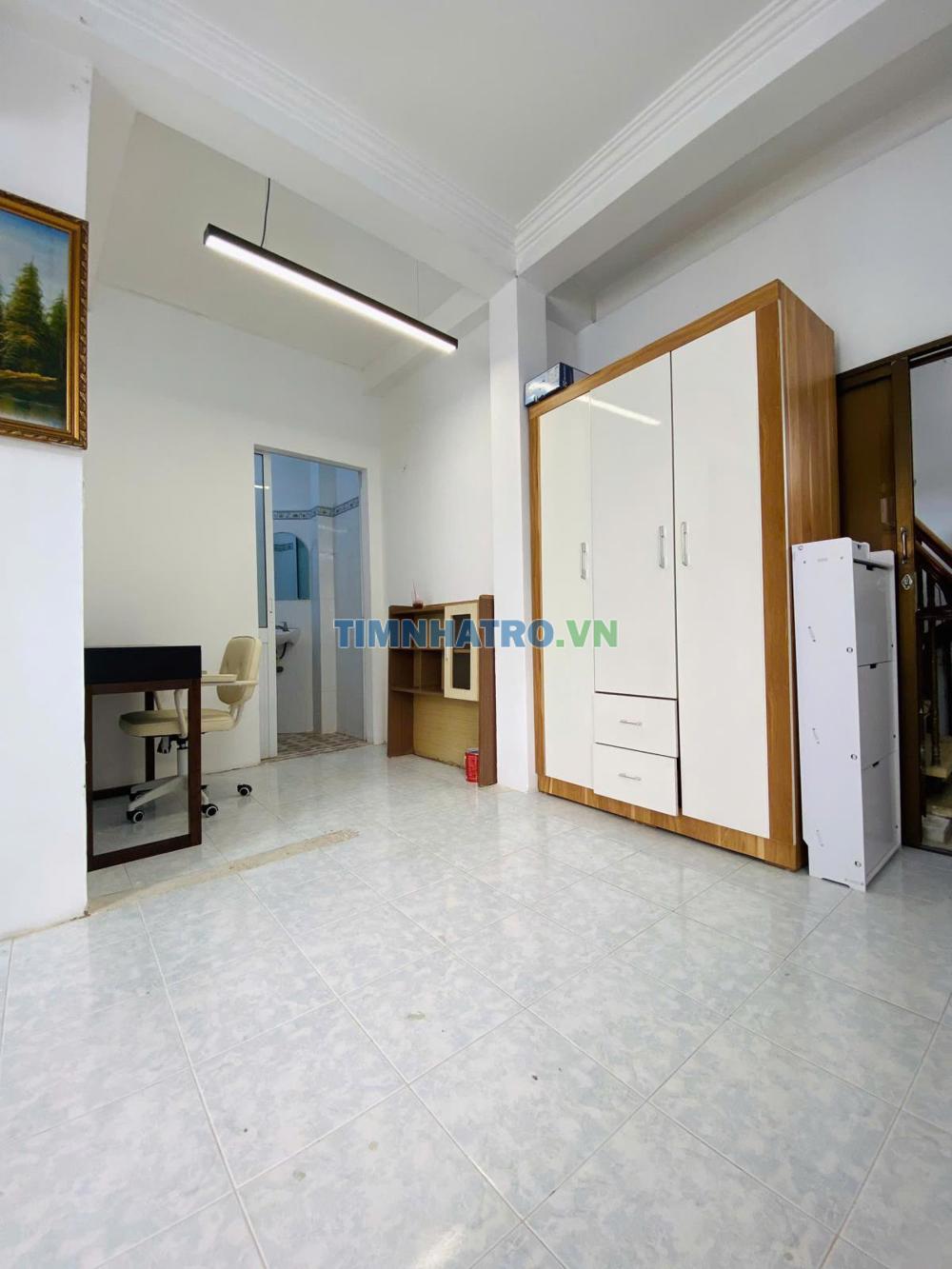 Studio Lầu 2- 30M2- Bancol- Vườn Hoa- Cửa Sổ- Tách Bếp- Chỉ 6,2 Tr/Th