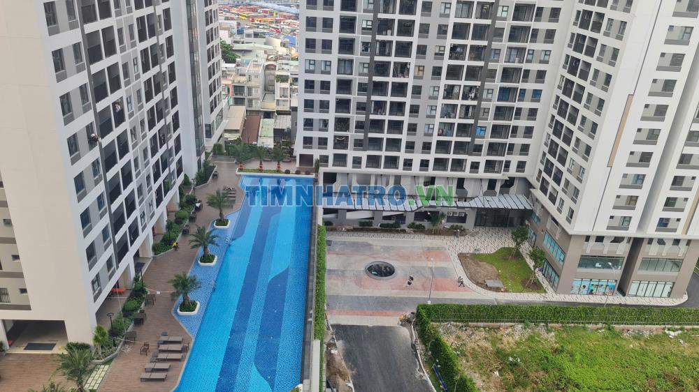 Chính Chủ Cho Thuê Nhanh Căn 2Pn2wc View Hồ Bơi Tầng Trung Full Tiện Ích