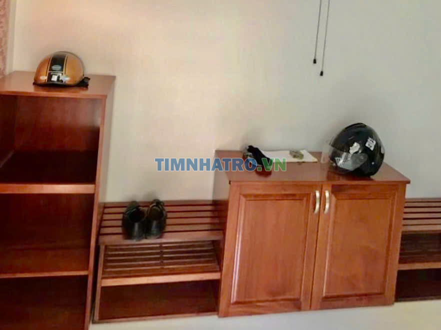 Cho Thuê Nhà Nội Thất: 40M2, Giá Rẻ Khu Cán Bộ Mặt Tiền 152 Lý Chính Thắng, P
