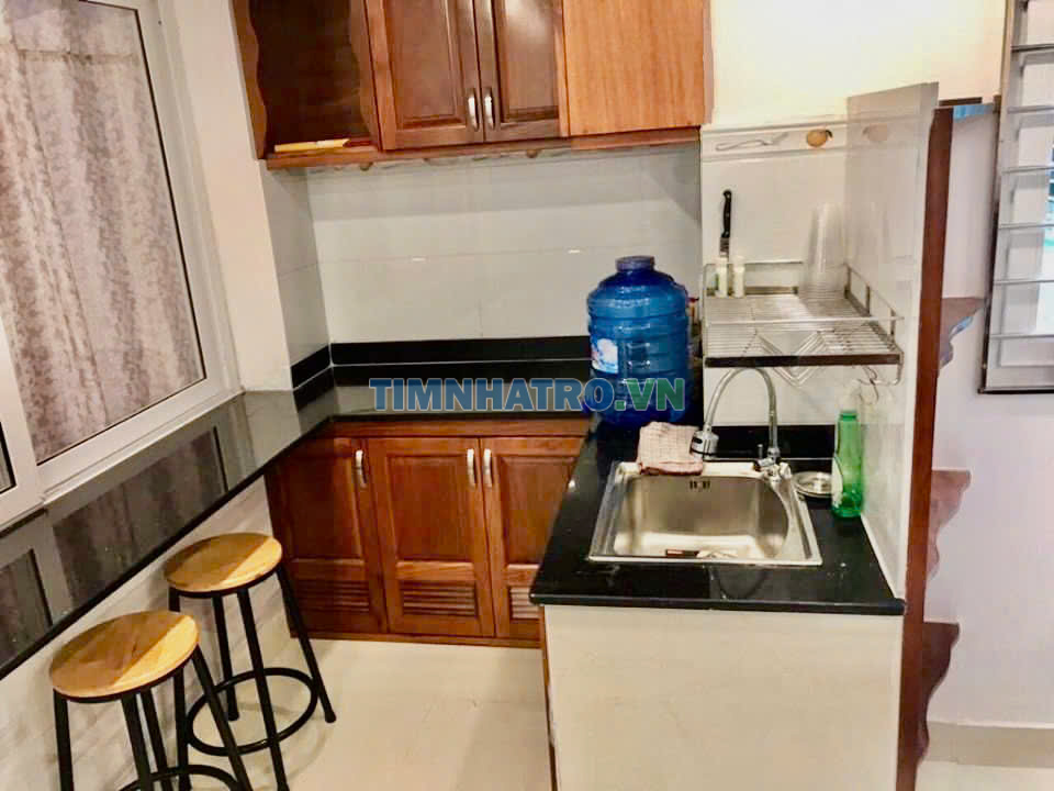 Cho Thuê Nhà Nội Thất: 40M2, Giá Rẻ Khu Cán Bộ Mặt Tiền 152 Lý Chính Thắng, P