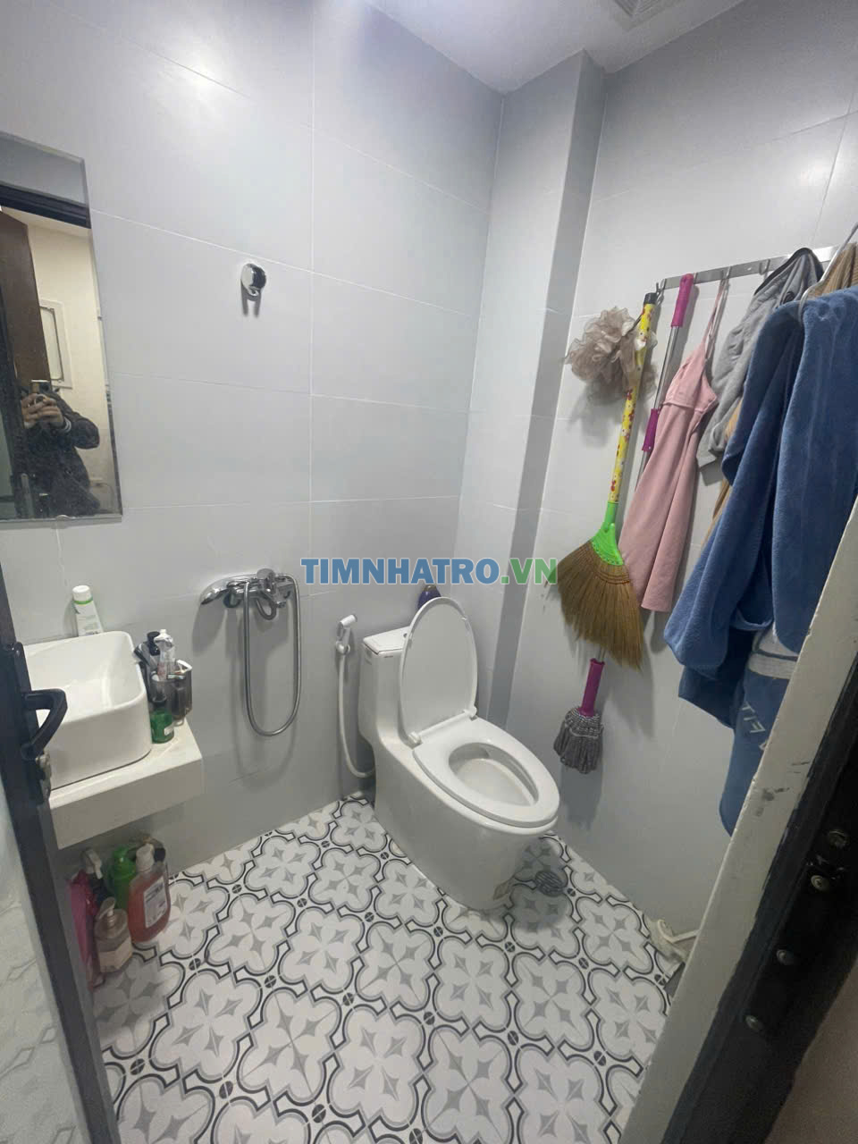 - Cho Thuê Chung Cư Mini , Ngõ 38 Xuân La , Tầng 3 , 58 M2 , Giá Chỉ 7 Triệu