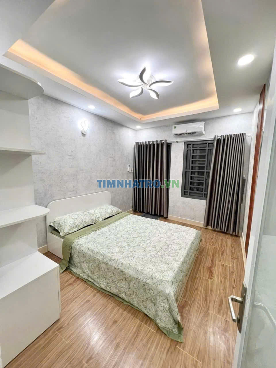 Cho Thuê Nhà Full Nội Thất Mới 100%: 21M2, 3Tầng, 2Pn, Mặt Tiền 731 Hoàng Sa, P