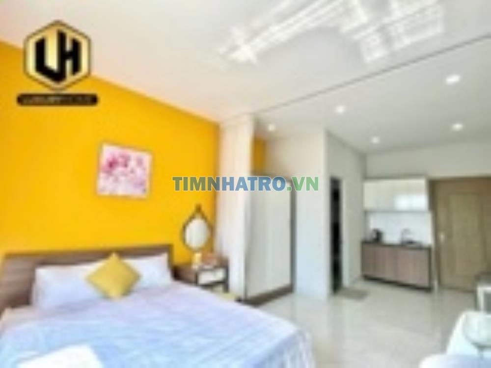 Studio Ban Công Mới Trống Lại Siêu Đẹp Full Nội Thất