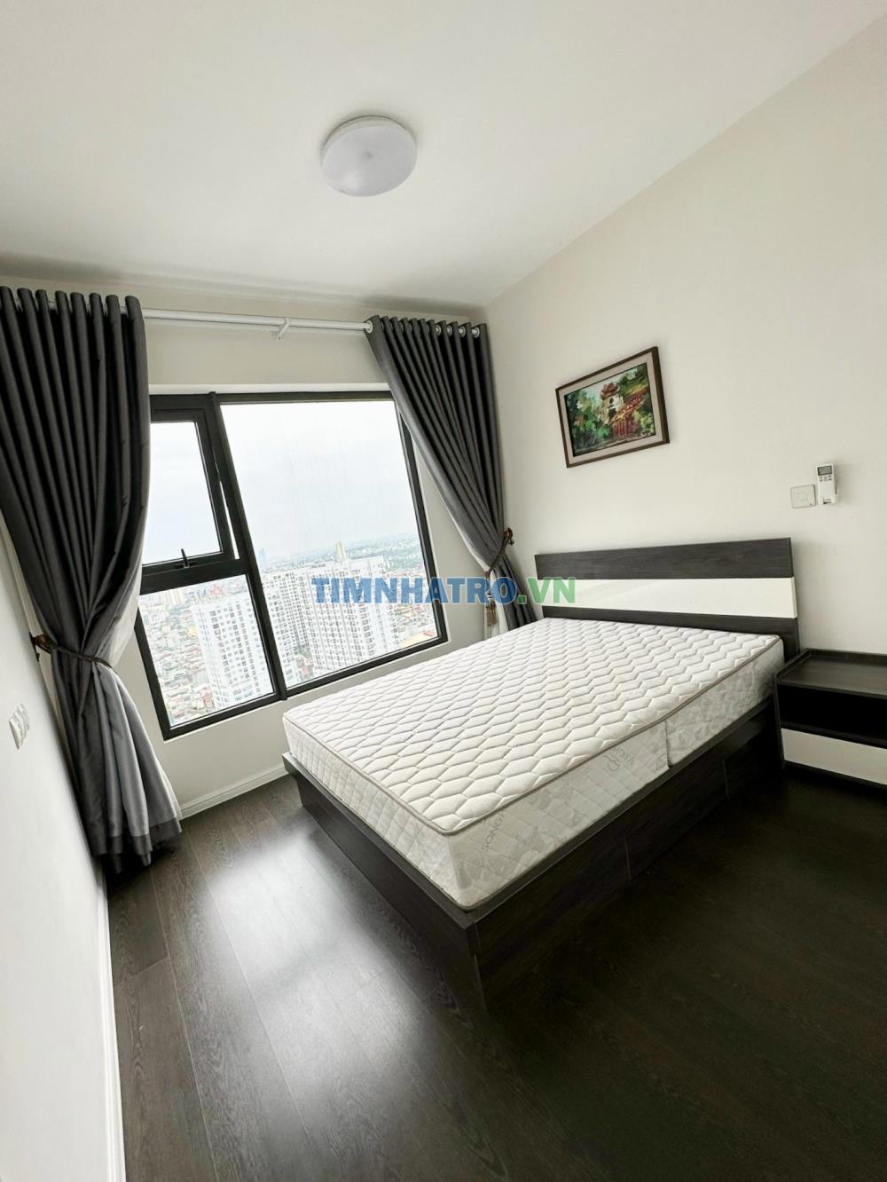 Cho Thuê Ch Penthouse View Phố Thoáng Mát