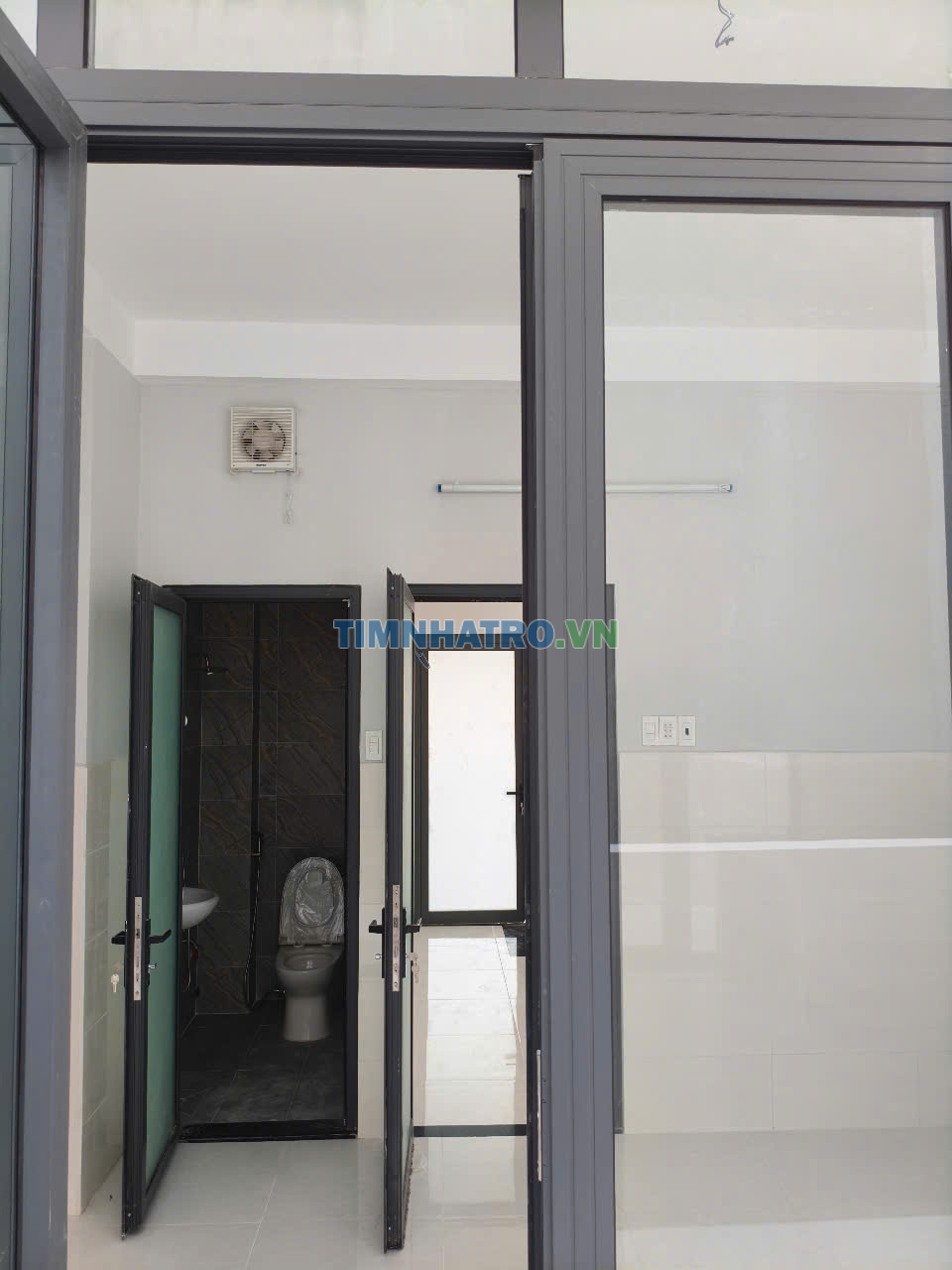 Cho Thuê Nhà 1 Trệt 2 Lầu Mới 100%, 60M2 ,5Pn, Hẻm Rộng 8M- Đ,Số 18