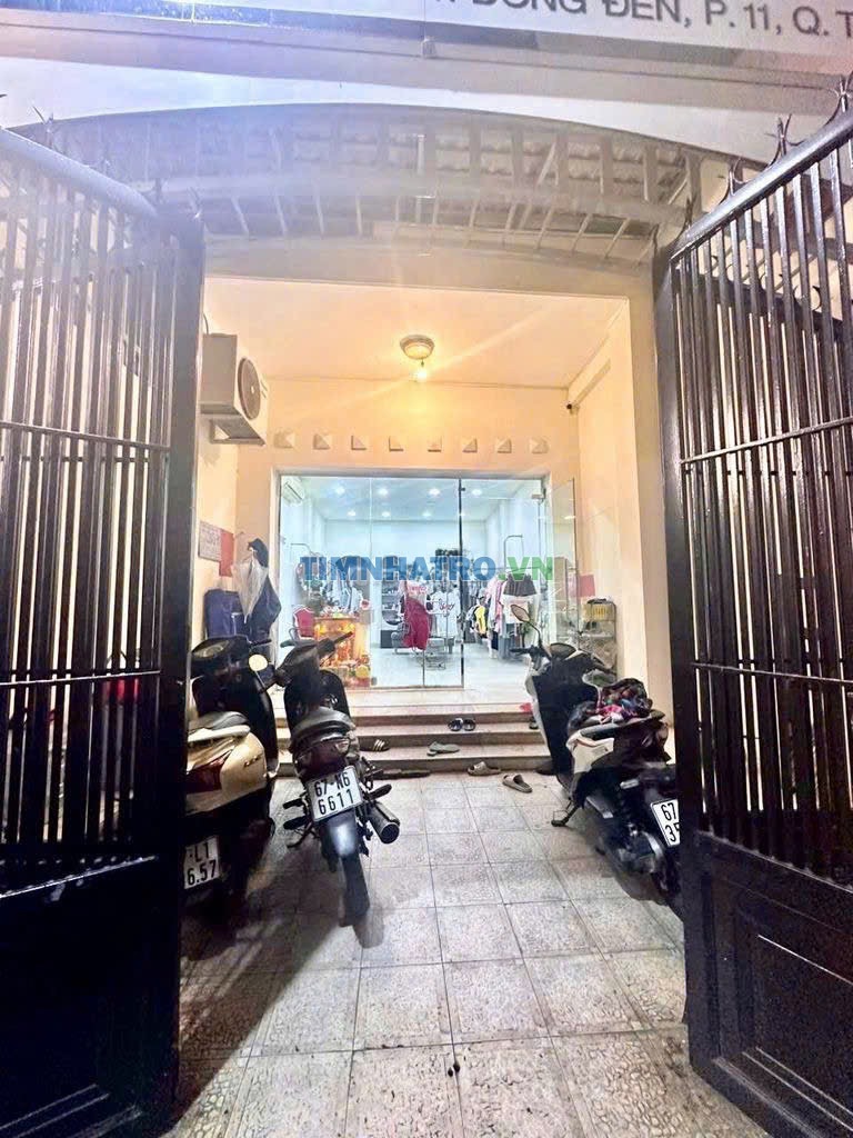 Cho Thuê Nhà 4*18M 1 Trệt 2 Lầu 4Pn Hxh Đồng Đen, P11, Tân Bình