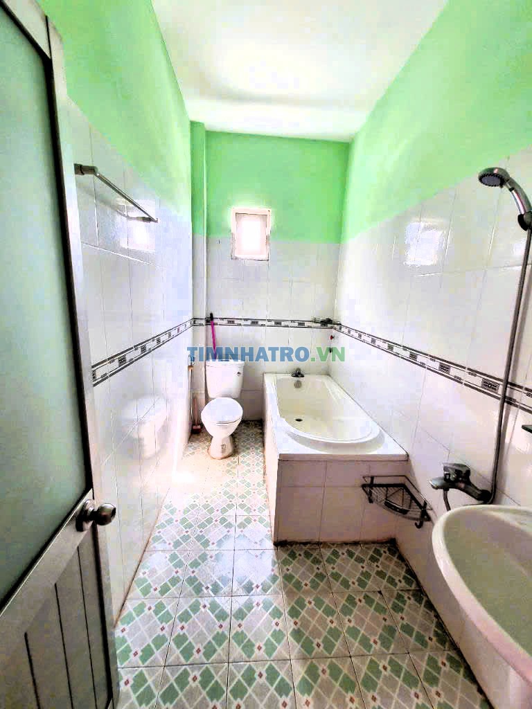 Cho Thuê Nhà Nguyên Căn Mặt Tiền Đường 3, Trường Thọ, 7Pn, 250M²