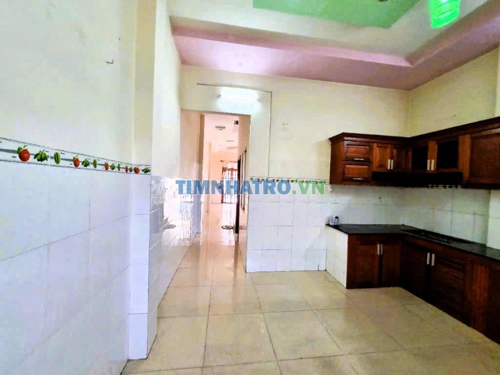 Cho Thuê Nhà Nguyên Căn Mặt Tiền Đường 3, Trường Thọ, 7Pn, 250M²