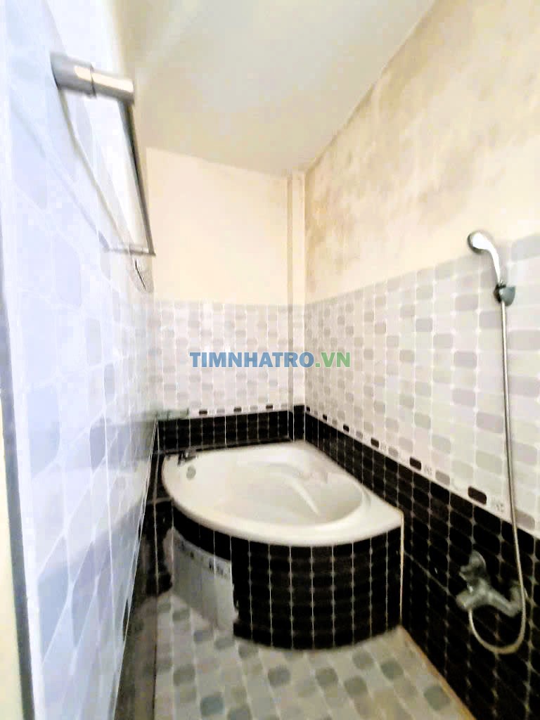 Cho Thuê Nhà Nguyên Căn Mặt Tiền Đường 3, Trường Thọ, 7Pn, 250M²