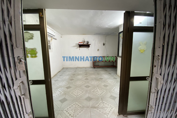 Cho thuê nhà nguyên căn quận Hoàn Kiếm, giá chỉ 6 triệu/tháng (hình thật nhé!)