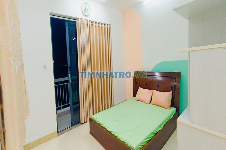 PHÒNG  NỮ  - 2 CỬA SỔ - BAN CÔNG RỘNG - WC RIÊNG – CHỈ TÍNH ĐIỆN NƯỚC