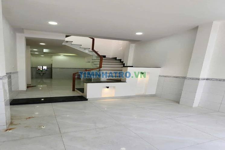 Nhà cho thuê mặt tiền đường số 7 P. Linh Trung. 2 tầng có 2pn2wc giá 8tr. LH 0964762748