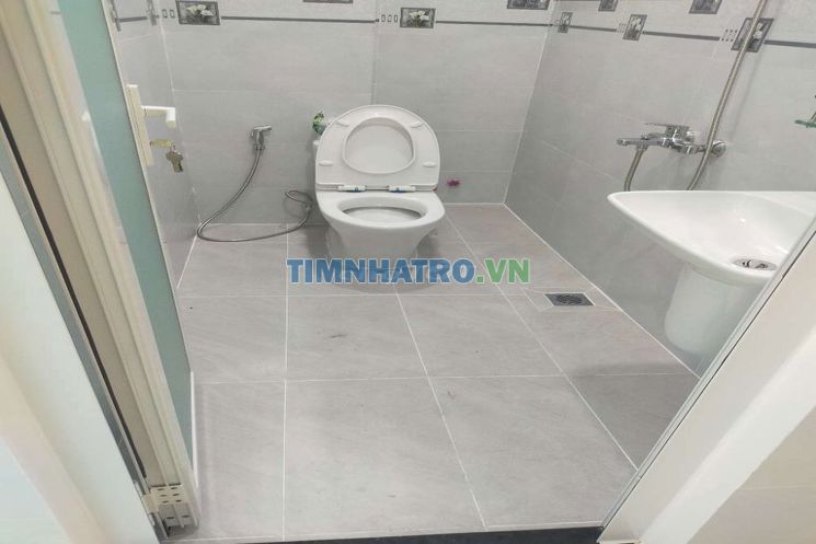 Nhà cho thuê đường 36 p. linh đông. 2 tầng. DT 180m2 có 3pn2wc giá 10tr