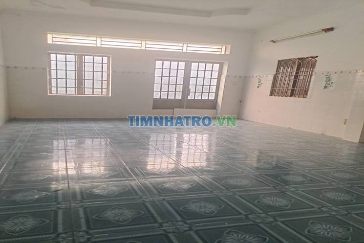 Nhà mặt tiền đường số 6 p. Linh Trung. 2 Tầng SD 150m2 có 2pn2wc gần ĐH Ngân hàng