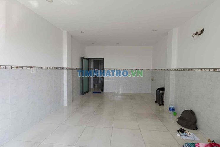 Nhà mặt tiền Đường số 13 p. linh trung, 3 Tầng sd 200m2 có 6pn 4wc giá 16tr/tháng