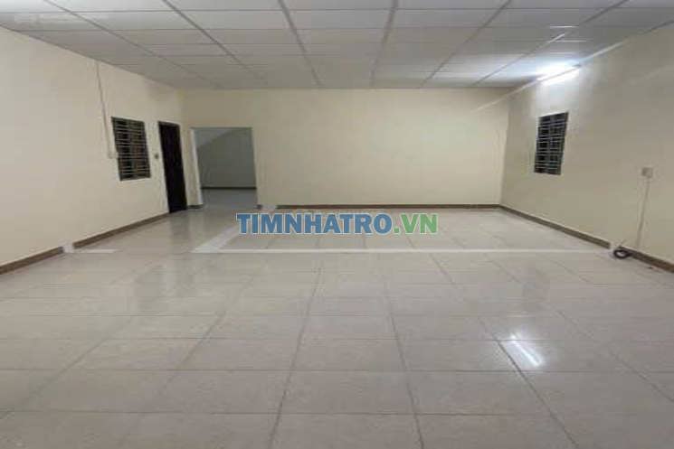 Nhà cho thuê mặt tiền đường Linh Trung, p. linh trung. DT 100m2, trệt + lầu, sd 130m2 có 3pn2wc 15tr