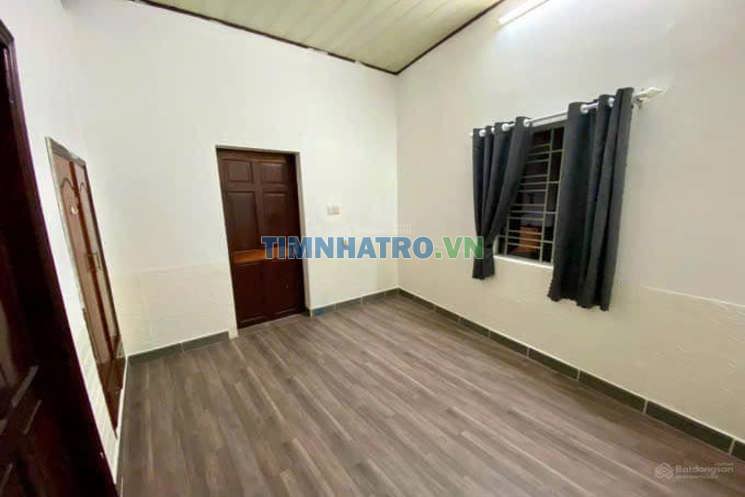 Nhà cho thuê mặt tiền đường Linh Trung, p. linh trung. DT 100m2, trệt + lầu, sd 130m2 có 3pn2wc 15tr