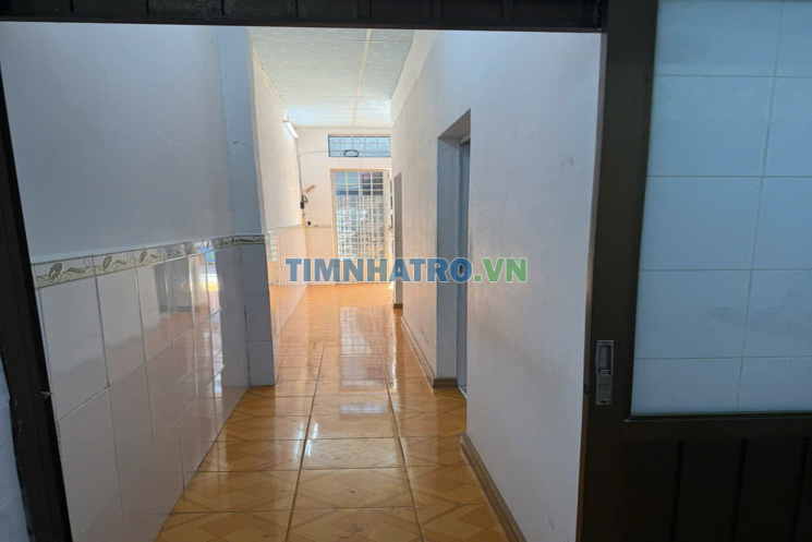 Nhà cho thuê đường số 8 p. Trường Thọ. DT 36m2 có 2pn1wc, hẻm xe hơi giá 5tr