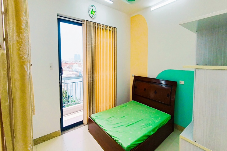 PHÒNG NỮ - 2 CỬA SỔ - BAN CÔNG RỘNG - WC RIÊNG – CHỈ TÍNH ĐIỆN NƯỚC