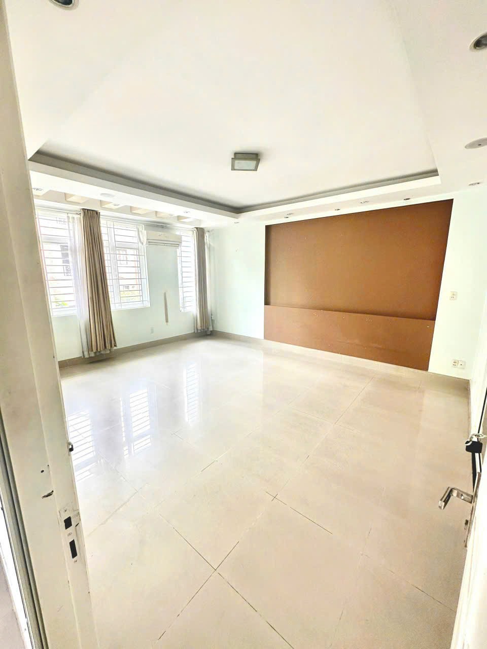 🏠 Cho Thuê Nhà Góc 2 Mặt Tiền Nguyễn Gia Trí, Bình Thạnh - 50 Triệu/Tháng