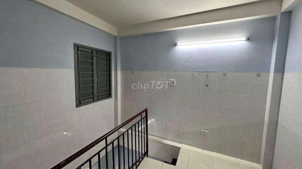 Cho Thuê Phòng Trọ Quận 4, 4 Triệu/Tháng - Có Lầu, Ở Được 2 Người