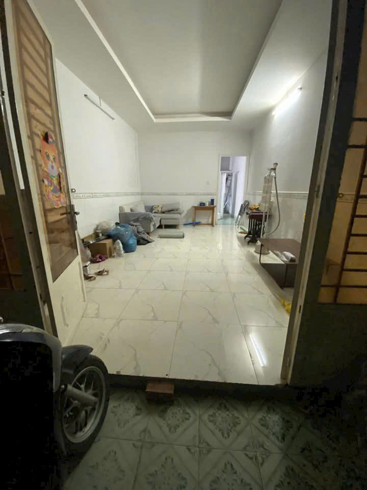 Cho thuê nhà Nguyên Căn hẻm 2/ đường 11 trường thọ.Thủ đức, 80m2 có 3pn 2wc giá 8tr/tháng