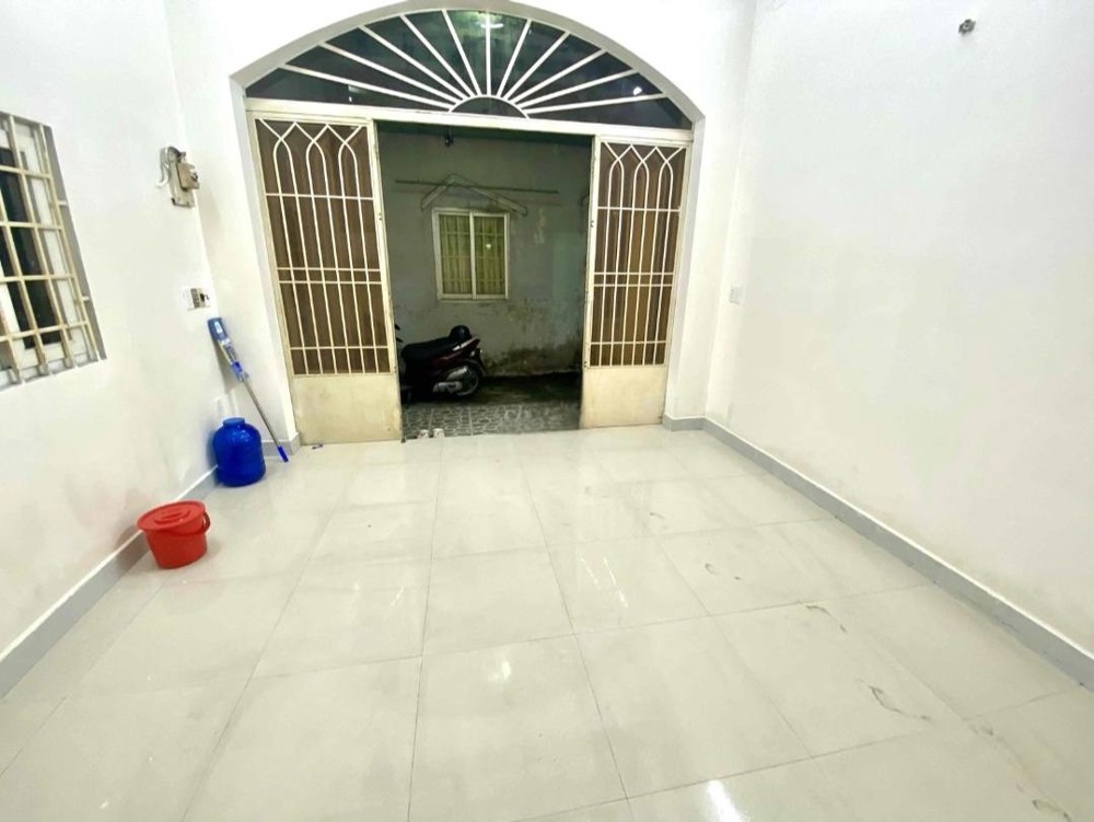 CHO THUÊ NHÀ HẺM XE 3 GÁC . ĐƯỜNG 8 TRƯỜNG THỌ. THỦ ĐỨC. 3PN 1WC GIÁ 9.5Tr/tháng