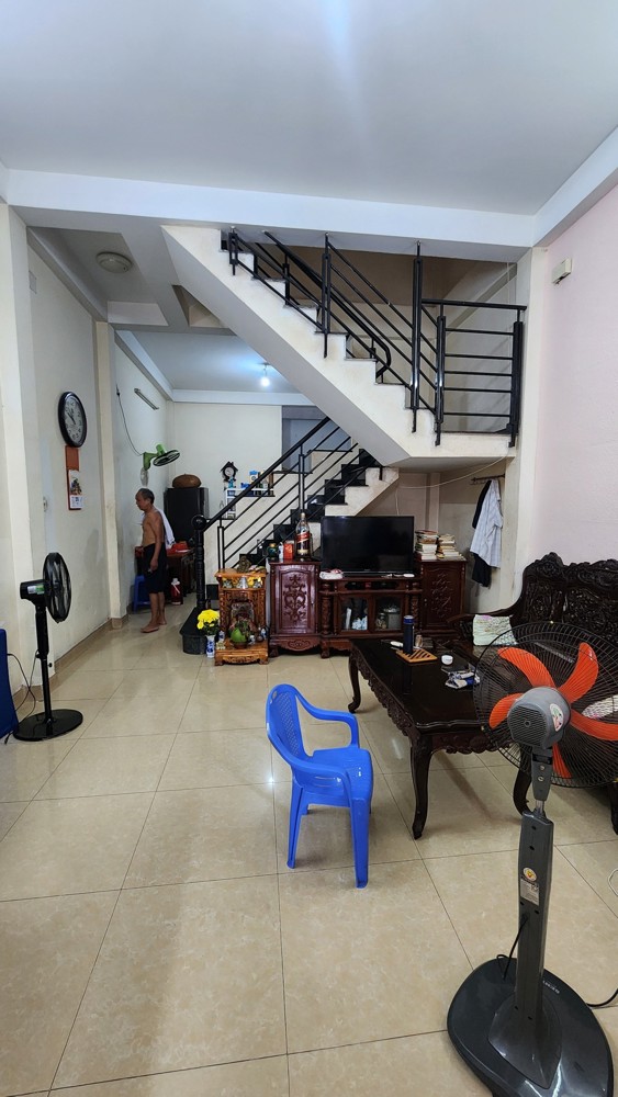 CHO THUÊ NHÀ MẶT TIỀN VỪA Ở VÀ KINH DOANH CHỈ 15TR THÁNG -  mẶT TIỀN Đường số 9, Phường Linh Tây, Gi